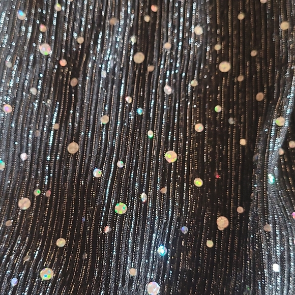 Skirt - Picture 3 of 3